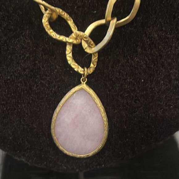 Classy Gold Tone Pattern Chain Pink Faceted Stone Necklace - Picture 2 of 8